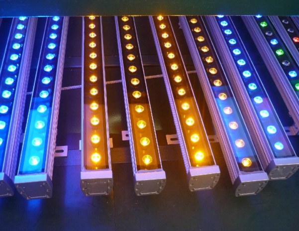 <b>ȪоQX5241Ҫ(yng)ͲLED LED(q)ӺԴ</b>